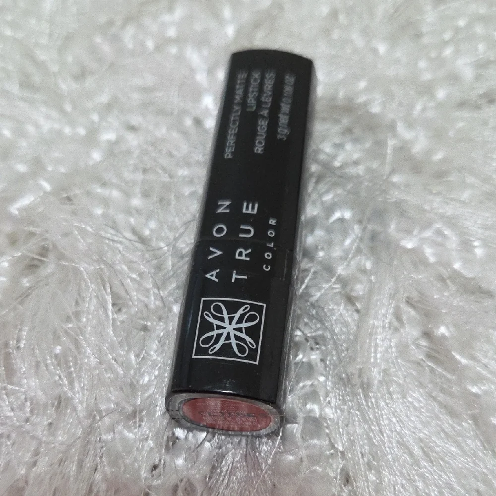 Avon True Color Perfectly Matte Lipstick Coral Fever